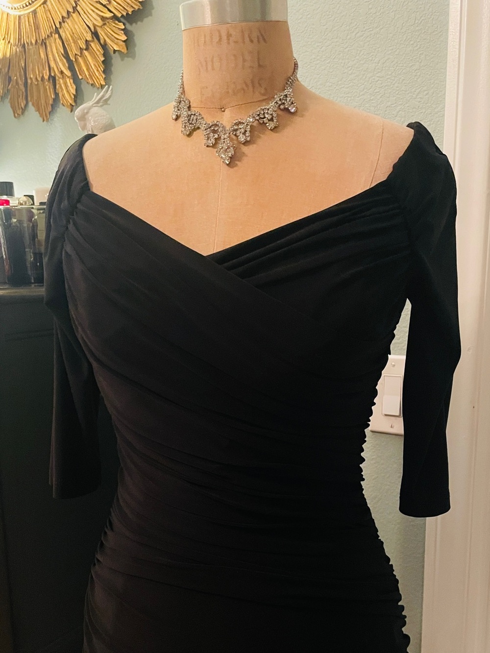 ♥️ Elegant Black Ruched Midi Wiggle Dress, Monica dress pin up couture.